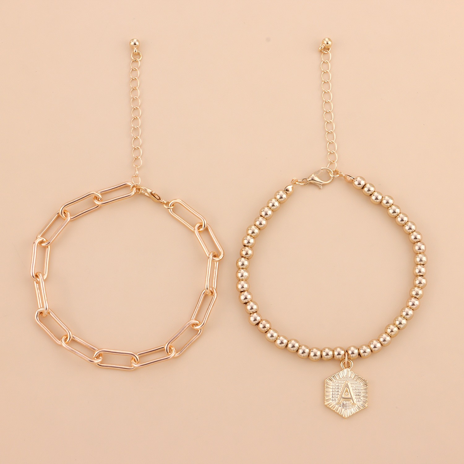 Fashion Pearl Portrait Pendant Necklace for Women Vintage Gold Metal